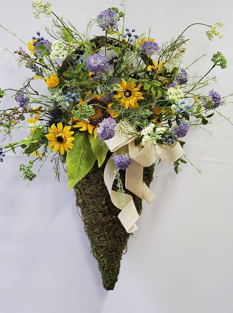 Mother/'s Day Wreath Country Garden Door Hanger Moss Covered Sunflower Basket Everyday Spring Garden Wreath for your Front Door