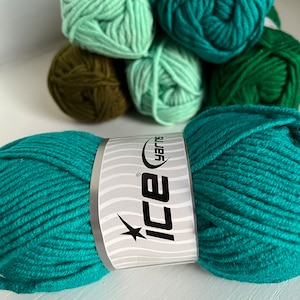 Merino  Wool Luxury Merino Chunky Dark Green, Emerald Green, Mint Green, Olive, 50% Merino 100 grams, 3.53 oz, 109 yards, Chunky Weight 5