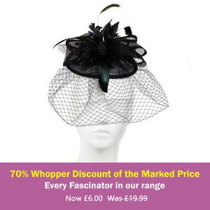 Peut inclure: Fascinateur noir avec une plume noire et un voile en filet noir. 70% de réduction sur le prix marqué. Chaque fascinateur de notre gamme. Maintenant 6,00 € Était 19,99 €