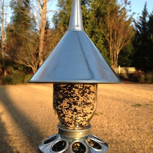 The Greenville Craftworks Barnyard Bird Feeder - FREE SHIPPING