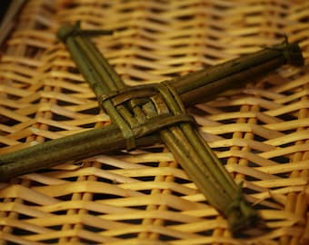 St. Brigid's Cross - 6" x 6" x .75" - Made by hand in Ireland - All Natural. Mounted on unique Irish Scenic Card.