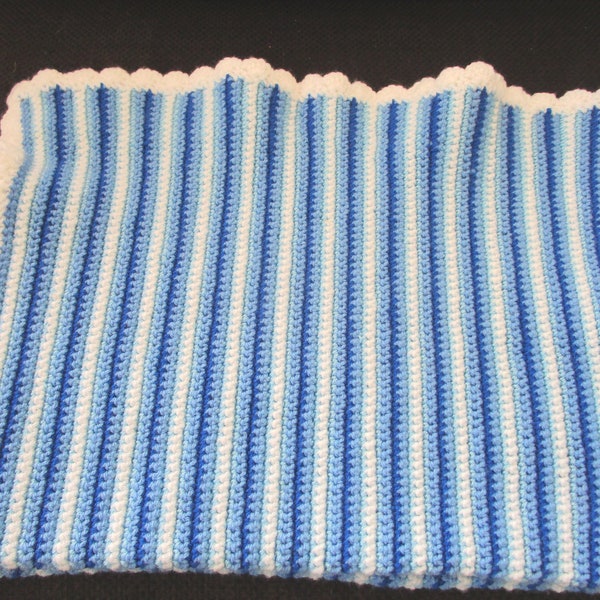 Couverture bleu pour bébé