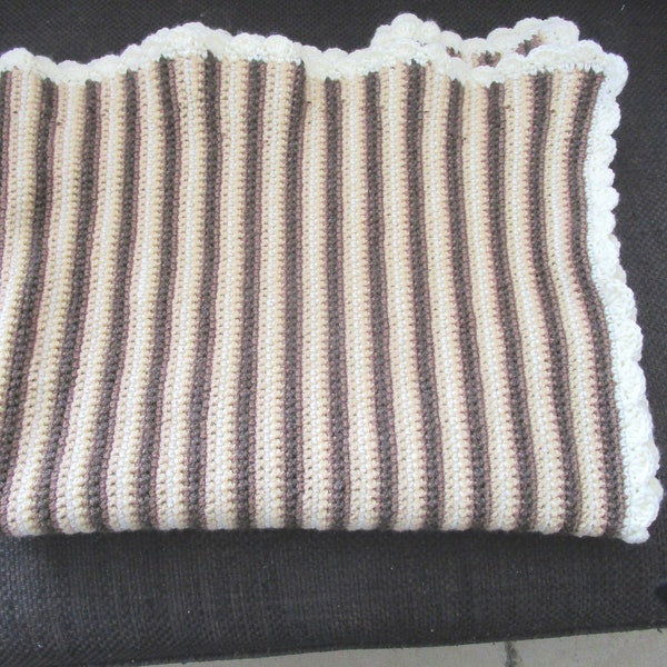 Couverture marron pour bébé