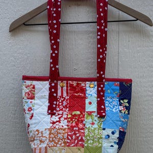 Handmade Patchwork Insulated Lunch Tote Bag, Quilted Cotton in Assorted Prints