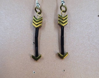 Black Arrow Earrings - Gold Fletching and Tips