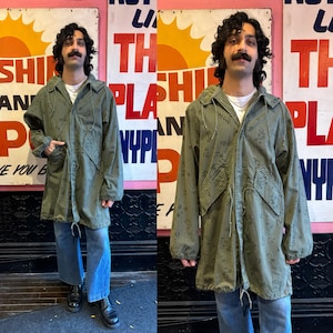 1980s US Army Night Desert Camouflage Fishtail Parka | Size Medium 