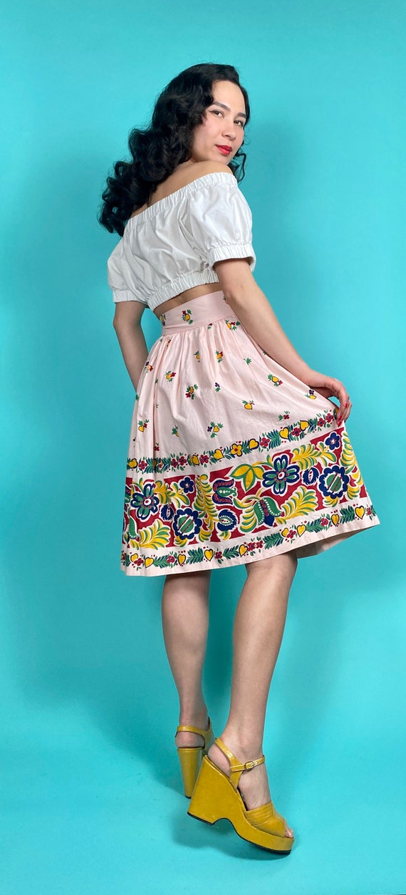 Late 1940s Pink Novelty Printed Cotton Skirt | Wa… - image 4