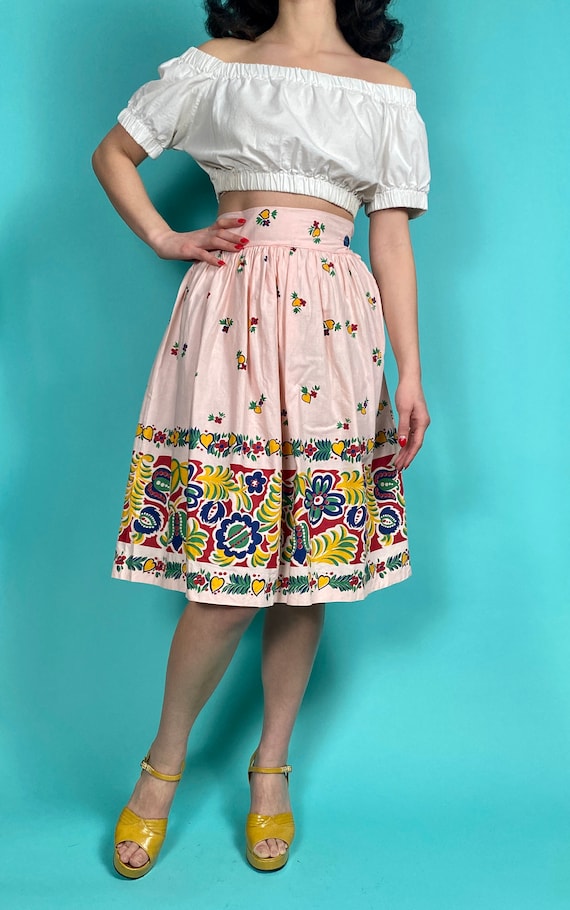 Late 1940s Pink Novelty Printed Cotton Skirt | Wa… - image 2