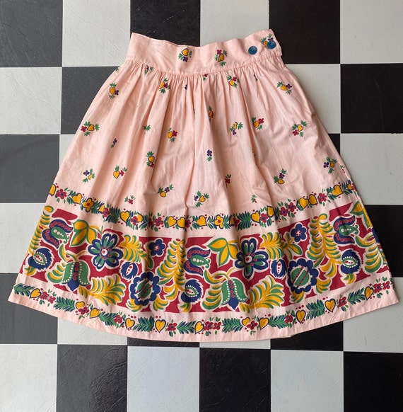 Late 1940s Pink Novelty Printed Cotton Skirt | Wa… - image 6