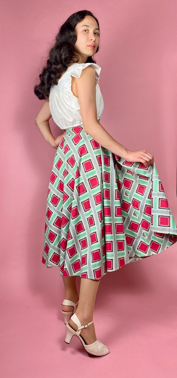 1940s Geometric Novelty Print Circle Skirt | 22" … - image 4