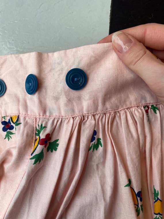 Late 1940s Pink Novelty Printed Cotton Skirt | Wa… - image 9