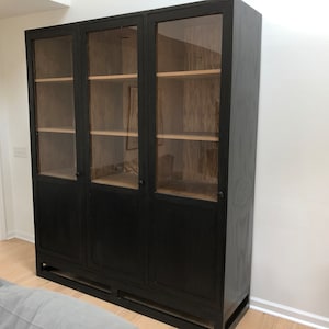 Armoire de rangement moderne avec tiroirs avant en verre - Plans numériques