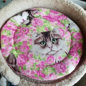 Cat Tree Cushion Mat Fleece White with Grey Brown Kitty Face 14” Diameter