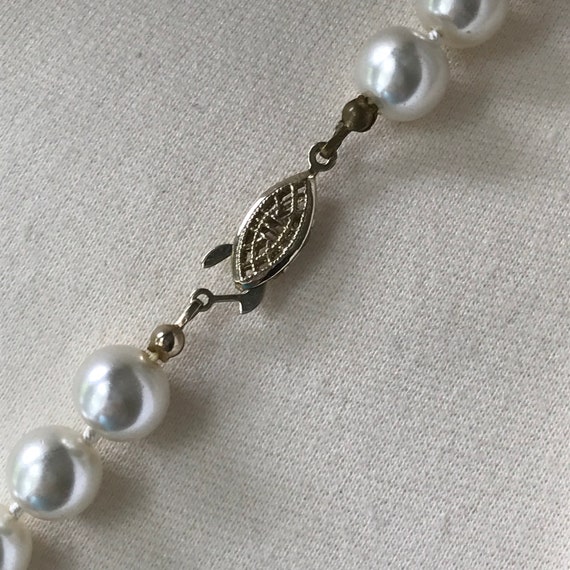 Vintage Bridal Jewelry Knotted Pearl Necklace - image 8