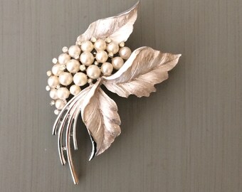 Bridal Jewelry, TRIFARI Pearl Brooch, Silver Tone Costume Jewelry