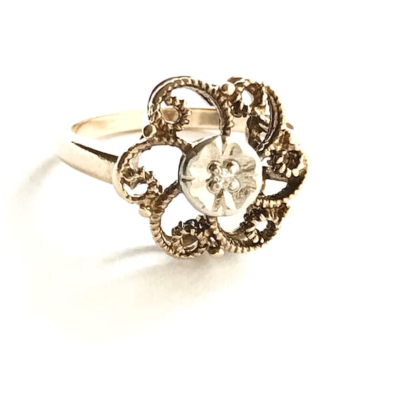 Vintage Small Diamond Ring 1900s 10K Gold Filigree