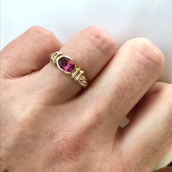 Vintage Pink Sapphire Ring, 10K Yellow Gold Jewel… - image 2