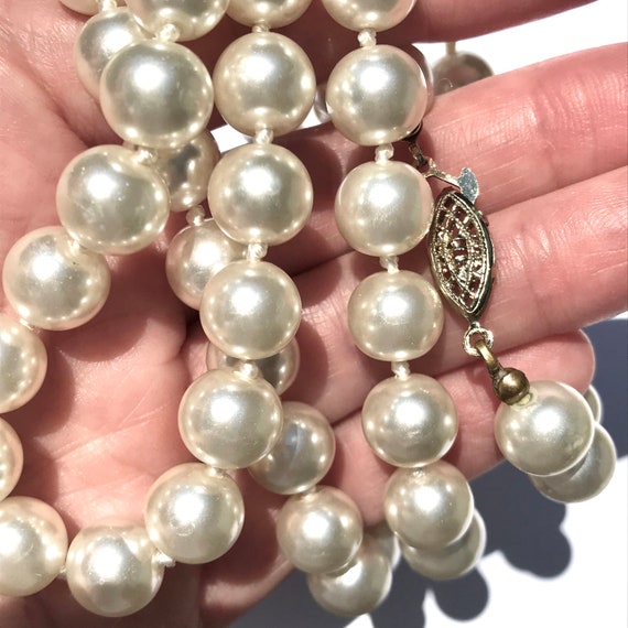 Vintage Bridal Jewelry Knotted Pearl Necklace - image 3