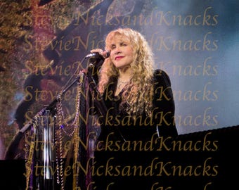 Stevie Nicks śpiewa w Savannah Oryginalne odbitki zdjęć koncertowych