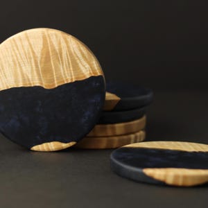 Curly Maple & Midnight Blue Epoxy Wood Coasters | Set of 6 | Round Wooden Coaster Set
