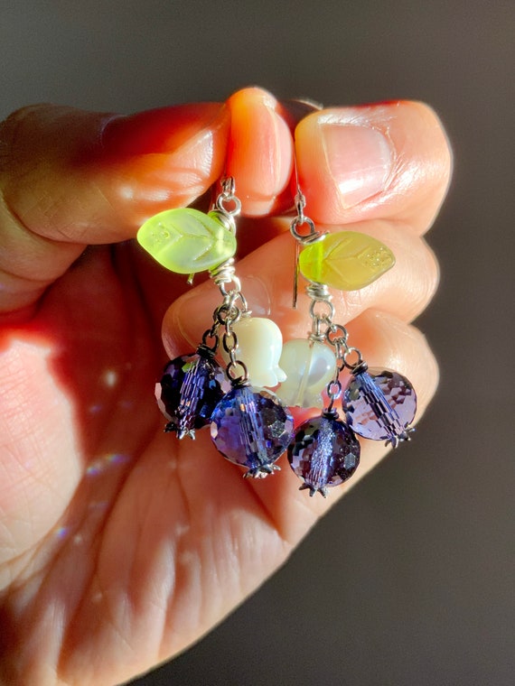 Purple Mother of Pearl Sterling Silver Leaf Dangle Earrings Purple Mother of Pearl Sterling Silver Leaf Dangle Earrings