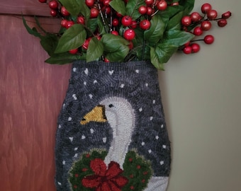 Christmas Goose Hanging Pocket Rug Hooking Pattern