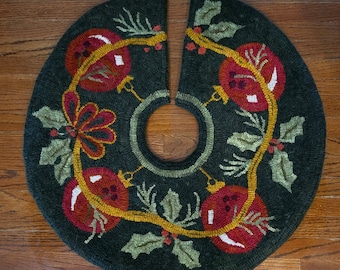 Tis the Season tree skirt rug pattern