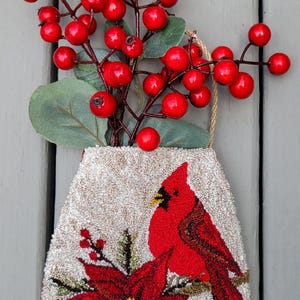 Pattern : Winter Blessings Punch Needle PDF as seen in Primitive Stitcher and Punch Needle Magazine Winter 2023