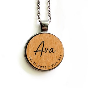 Custom Mom Necklace - Personalized Necklace, Engraved Gift, Gift Women, Wood Pendant, Custom Name Necklace, Personalized newborn necklace
