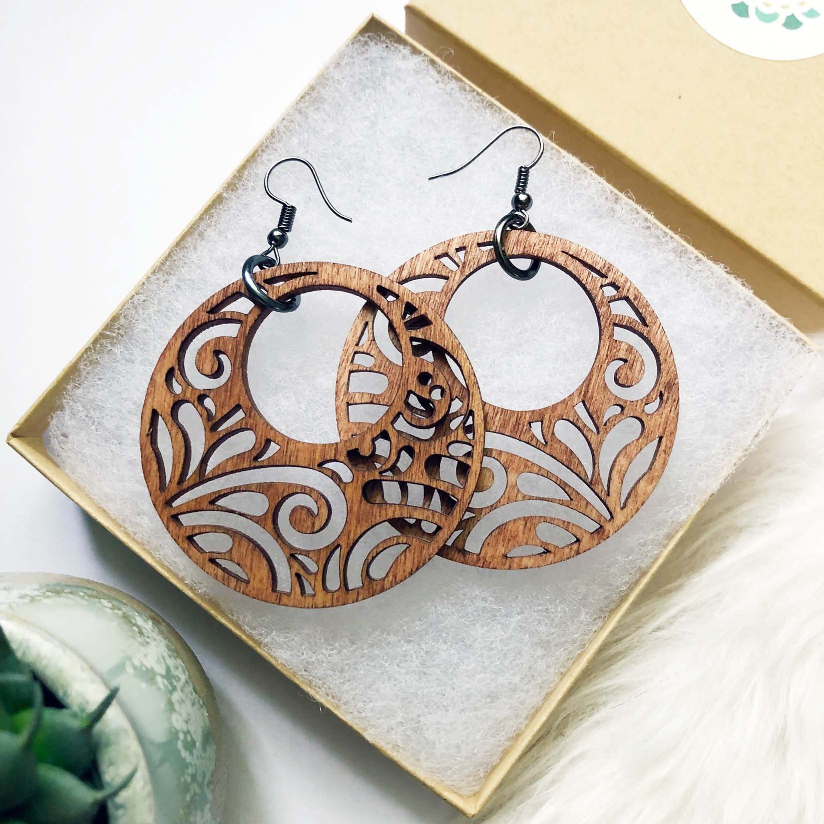 Orecchini Boho In Legno Orecchini Finti In Legno Naturale Stile Boho Tribale - Tappi A Spirale Hippie Chic, Perfetti Per Un Look Originale Orecchini Stile Etnico UMBRELLALABORATORY - Foto 9