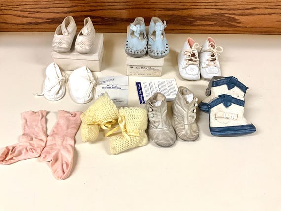 Vtg Infant and Toddler Shoes