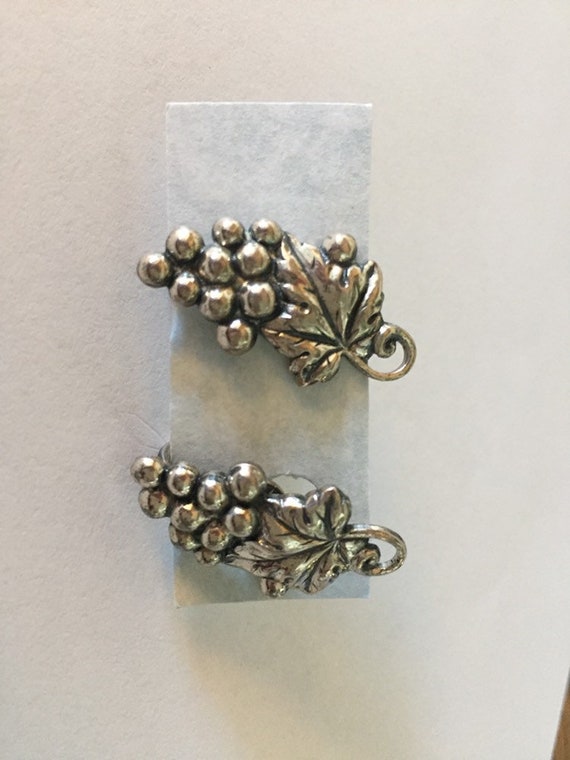 Danercraft Sterling Grape Earrings