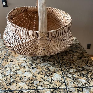 Oak Buttocks Basket, Antique Egg Basket