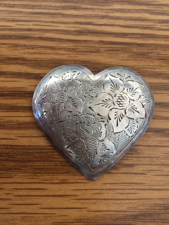 WOLFE STERLING , Etched Heart Pin