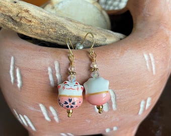 Beckoning Sakura Kitties earring