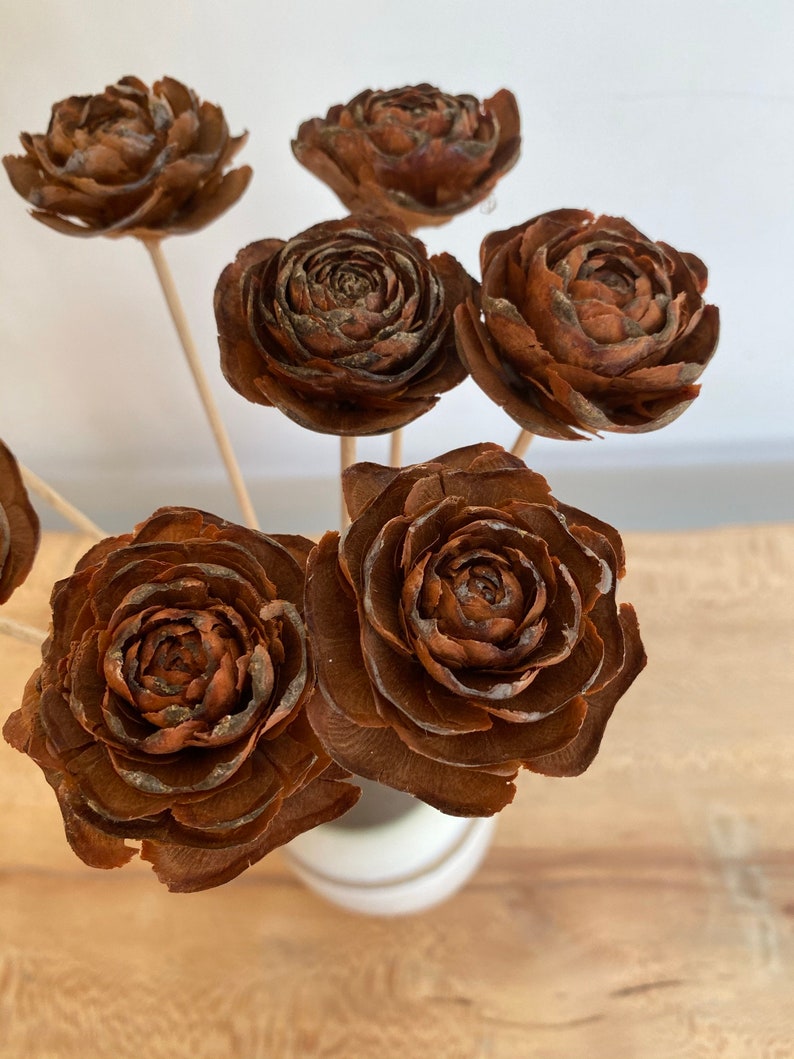 Cedar Roses with 18 stems 8 count