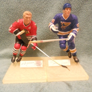 NHL Stars Bobby Hull & Brett Hull Hand Signed Matched Numbered Set of Gartlan USA Figurines Gem Mint Price Dropped 100.00 Best Offers image 1