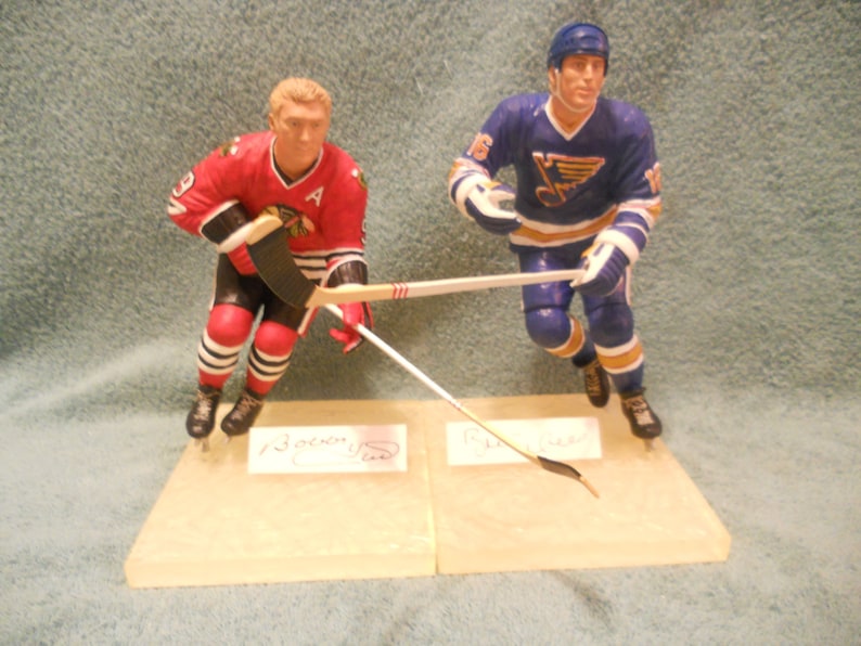 NHL Stars Bobby Hull & Brett Hull Hand Signed Matched Numbered Set of Gartlan USA Figurines Gem Mint Price Dropped 100.00 Best Offers image 1