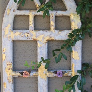 Vintage Handmade Old Arch Frame With Flowers Wall Decor - White Gold ...