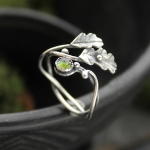 Oak leaf silver ring adjustable, Elven leaf ring, Botanical silversmithing
