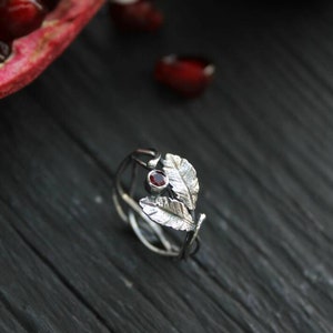 Leaf ring Elven engagement ring Botanical floral ring Silver wire wrapped jewelry Proposal ring plant Bohemian wedding Woodland ring Garnet red