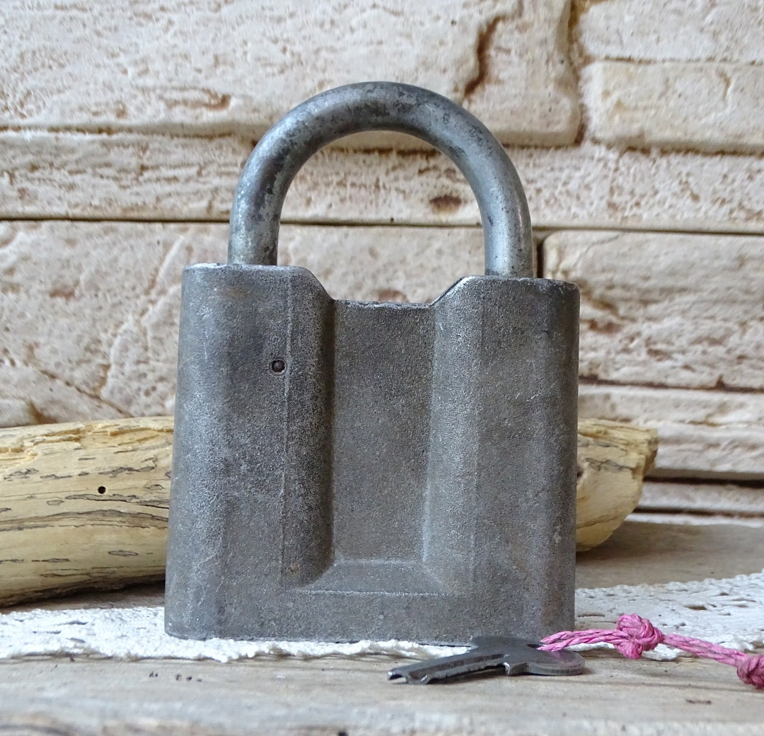 Rare Huge 5 Vintage Padlock With Key, Working Padlock ,old Collectible