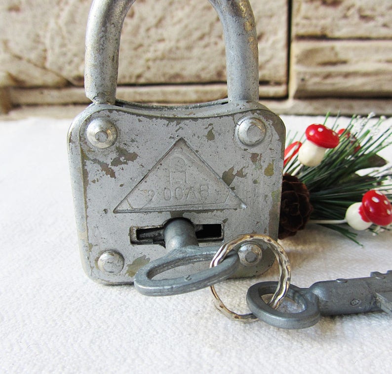 Vintage padlock with keys,Old rusty padlock,Cottage chick,Rustic home decor,Collectible padlock,Industrial,Antique locked,Silver padlock