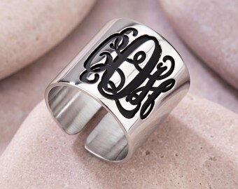 Monogramring met brede band sterlingzilver - gepersonaliseerde initiële sieraden statement - cadeau voor haar
