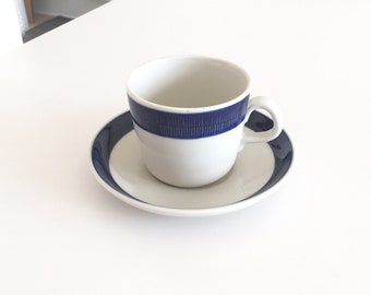 Tasse rorstrand, tasse de Suède, ensemble de soucoupe de tasse, ensemble de tasse de modèle de Koka moderne, tasse scandinave rétro, cuisine suédoise rétro de milieu de siècle, tasse blanche bleue