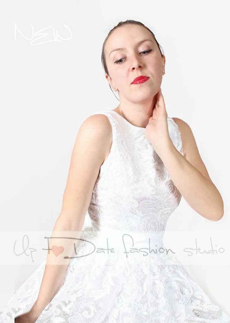 Simple short sleeveless lace wedding dress , custom made wedding party romantic white bridal gown image 5