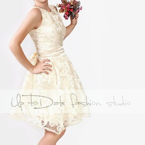 Simple short sleeveless lace wedding dress , custom made wedding party romantic white bridal gown image 8