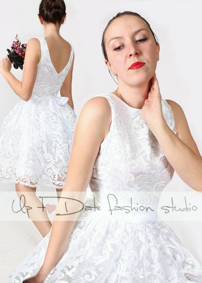 Simple short sleeveless lace wedding dress , custom made wedding party romantic white bridal gown image 3