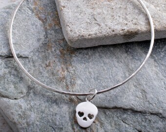 Silver bangle sterling silver round hammered bangle with sugar skull charm 925 silver bangle