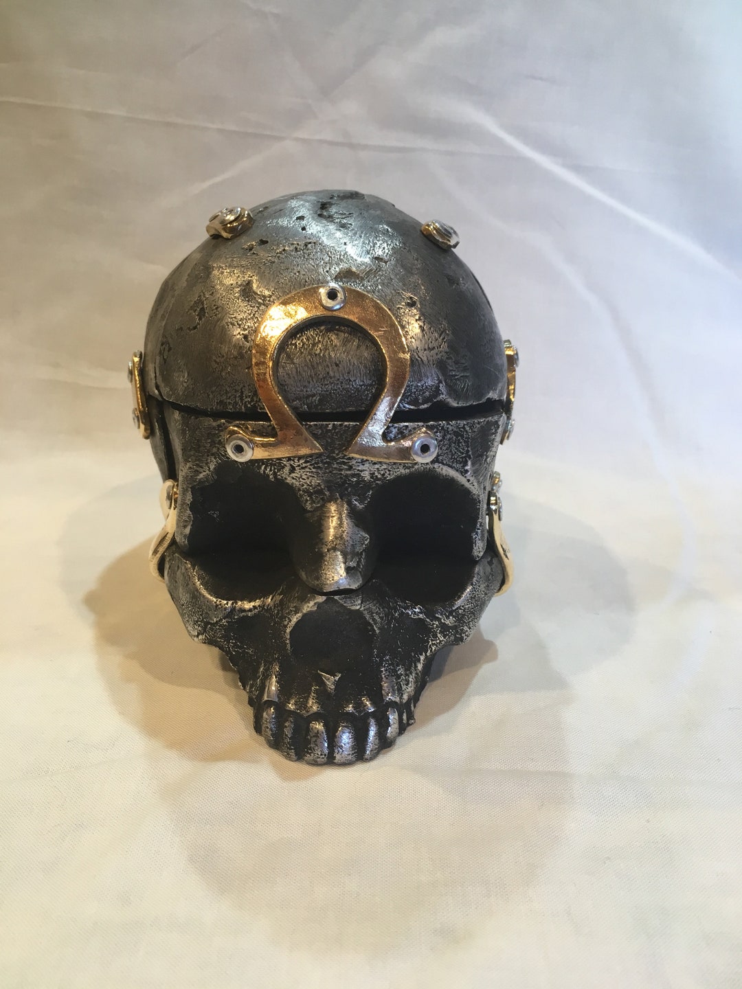 Ring Omega Skull main image 1
